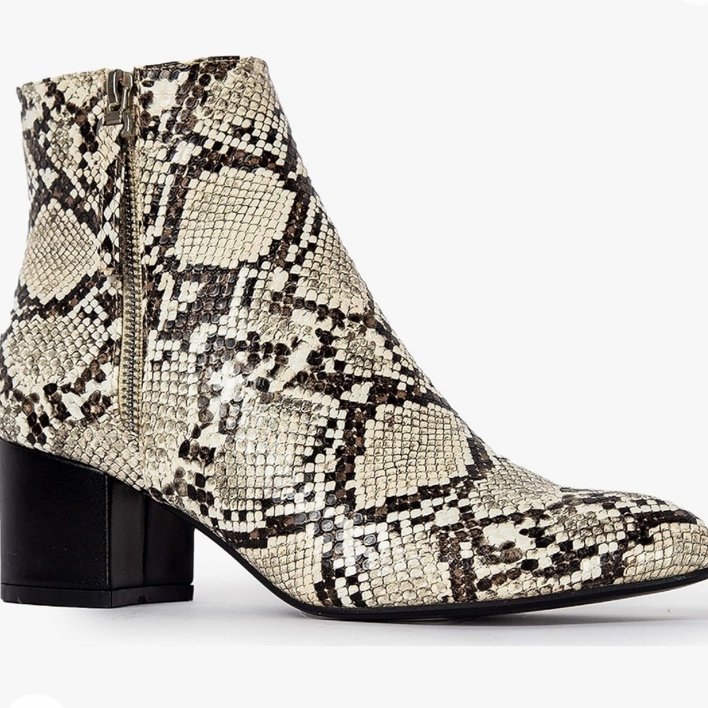 J. Adams Zuma Ankle Bootie – Closed Pointed Toe Low Block Heel Zip Up Boot